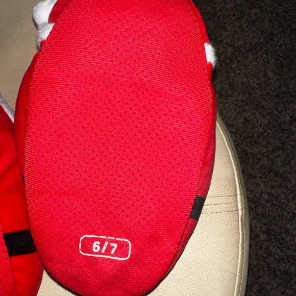 Squishmallow Santa slippers - Picture 4 of 4
